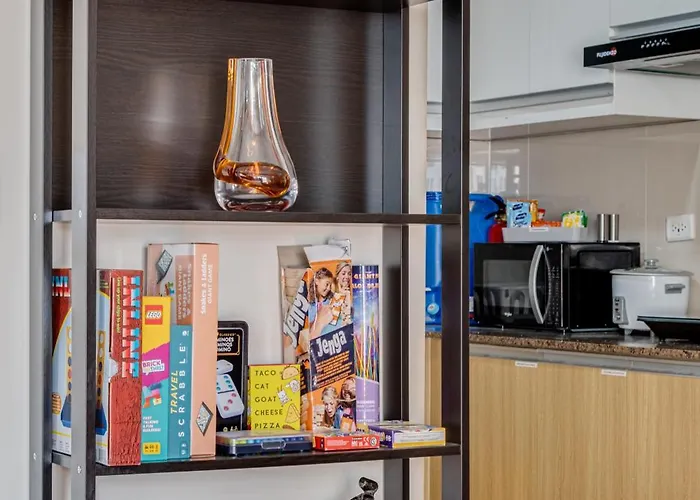 Spacious 2br Makati Mrt Wifi Washer